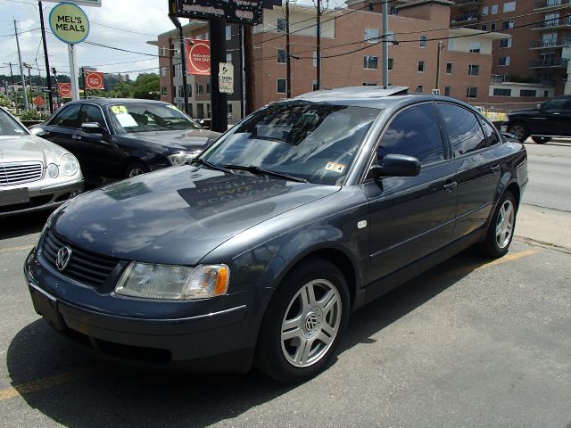 Volkswagen Passat 2000 photo 3