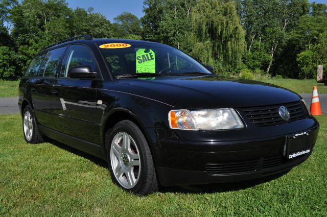 Volkswagen Passat 2000 photo 36