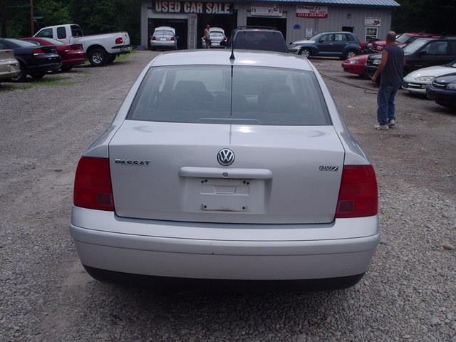 Volkswagen Passat 2000 photo 4