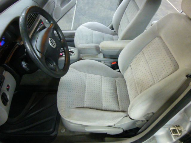 Volkswagen Passat 2000 photo 11