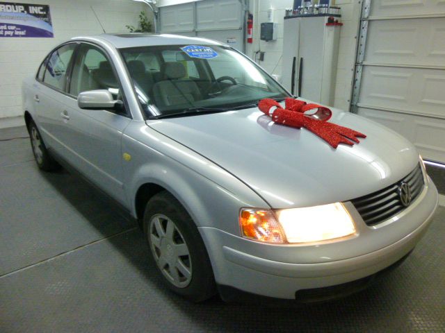 Volkswagen Passat 2000 photo 12