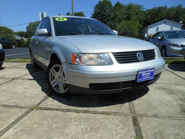 Volkswagen Passat 2000 photo 15