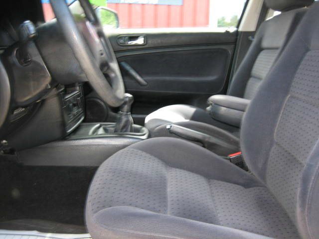 Volkswagen Passat 2000 photo 3