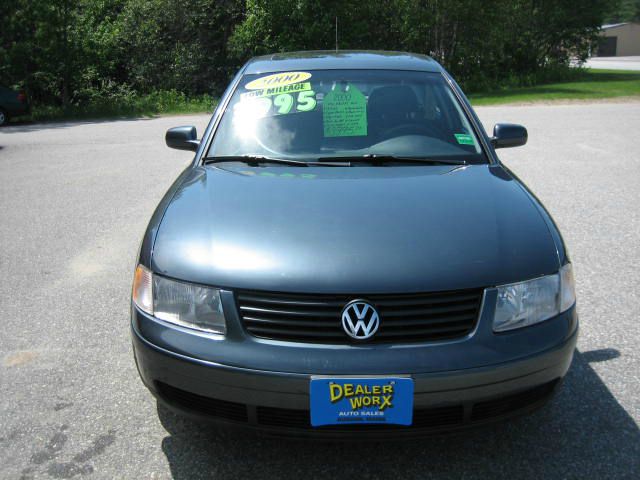 Volkswagen Passat 2000 photo 8