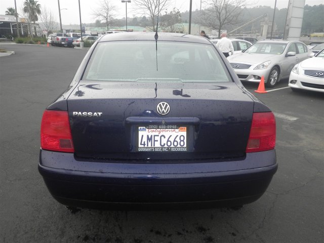 Volkswagen Passat 2000 photo 3