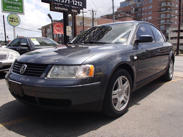 Volkswagen Passat 2000 photo 3