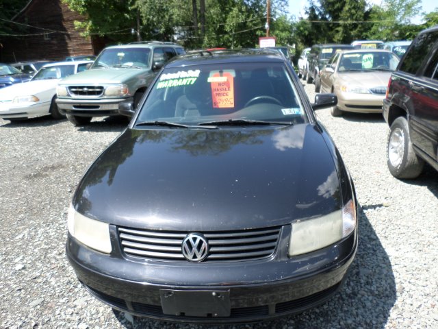 Volkswagen Passat 2000 photo 2