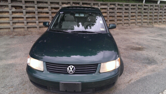 Volkswagen Passat 2000 photo 0