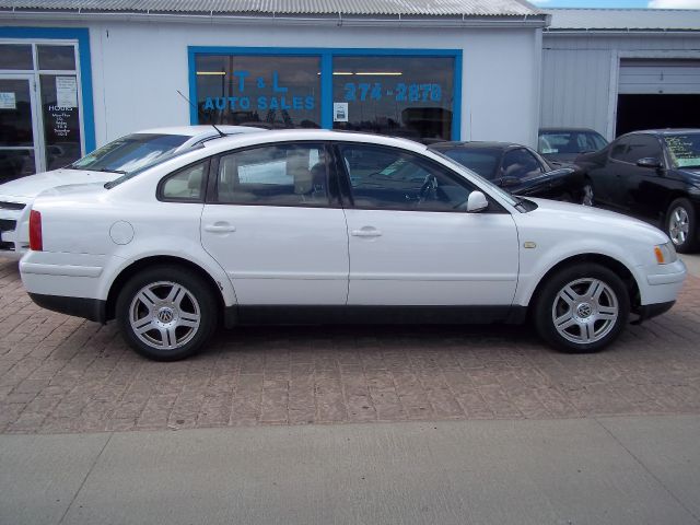 Volkswagen Passat 2000 photo 4