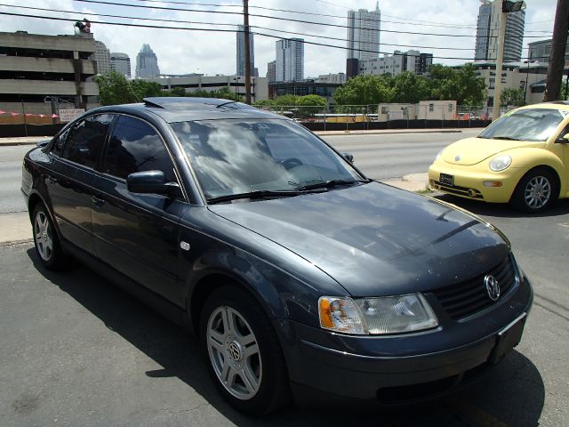 Volkswagen Passat SE Crew Cab 4WD FFV Sedan