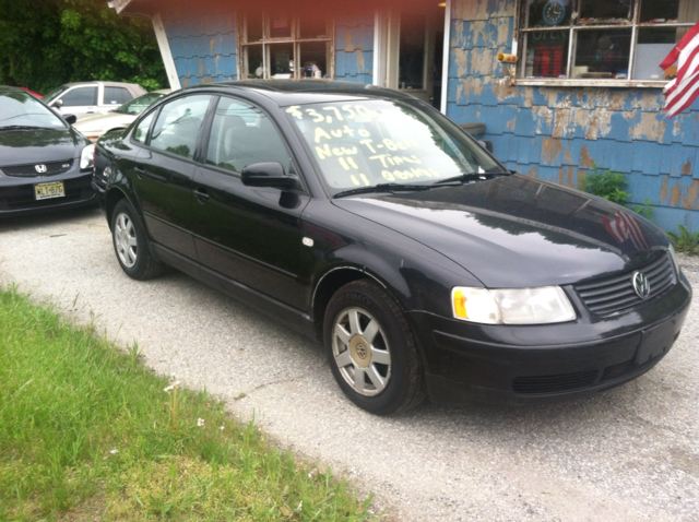 Volkswagen Passat 2000 photo 1