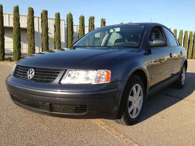 Volkswagen Passat 2000 photo 3