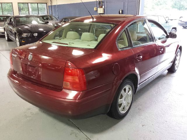 Volkswagen Passat 2000 photo 4