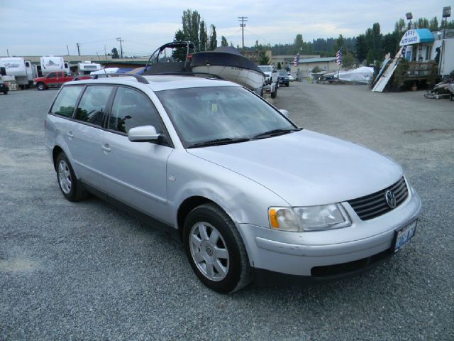 Volkswagen Passat 2001 photo 1