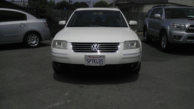 Volkswagen Passat 2001 photo 1