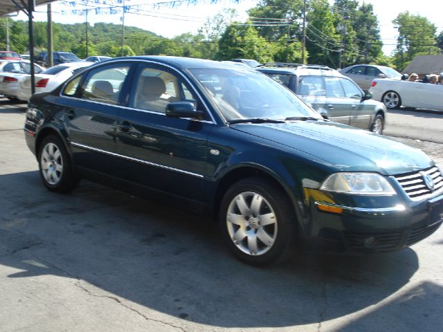 Volkswagen Passat 2001 photo 2