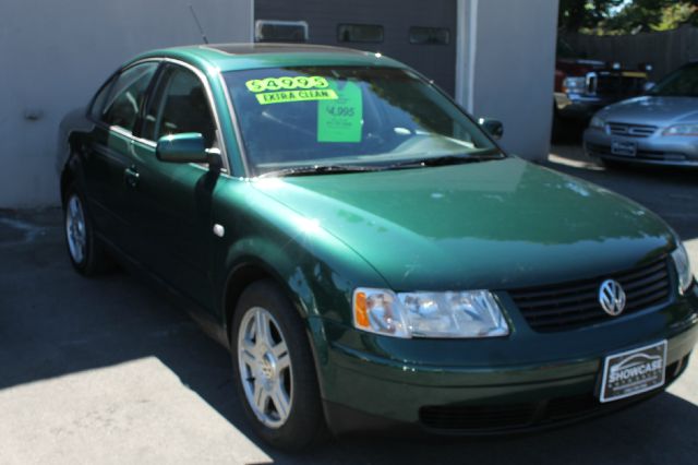 Volkswagen Passat 2001 photo 2