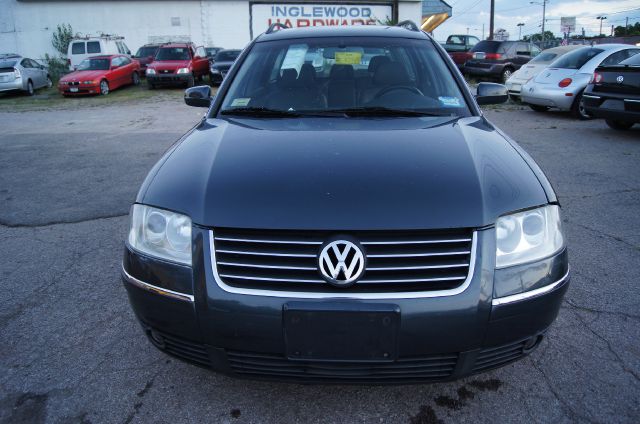 Volkswagen Passat 2001 photo 1