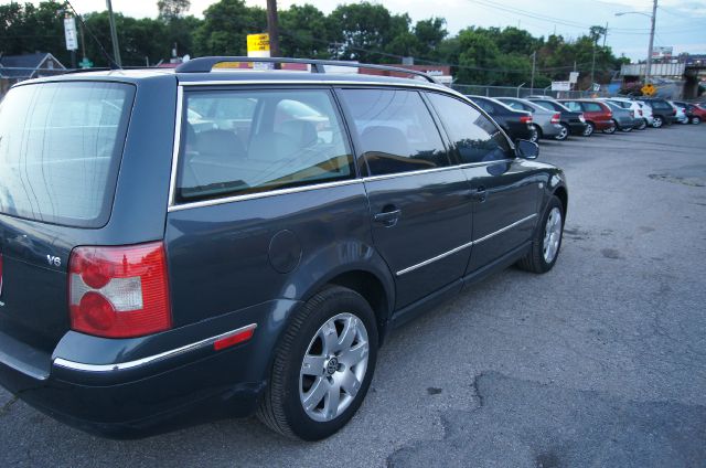 Volkswagen Passat 2001 photo 2