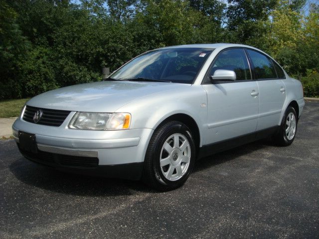 Volkswagen Passat 2001 photo 2