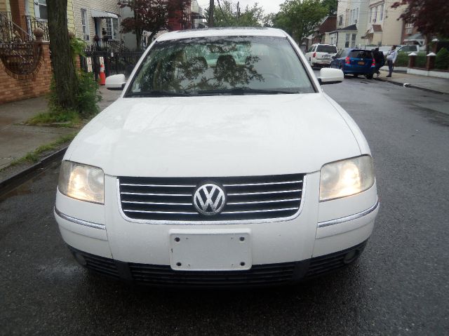 Volkswagen Passat 2001 photo 10