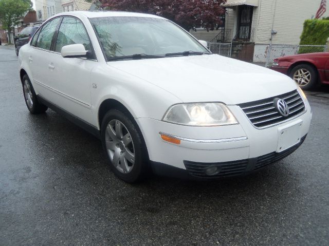 Volkswagen Passat 2001 photo 15