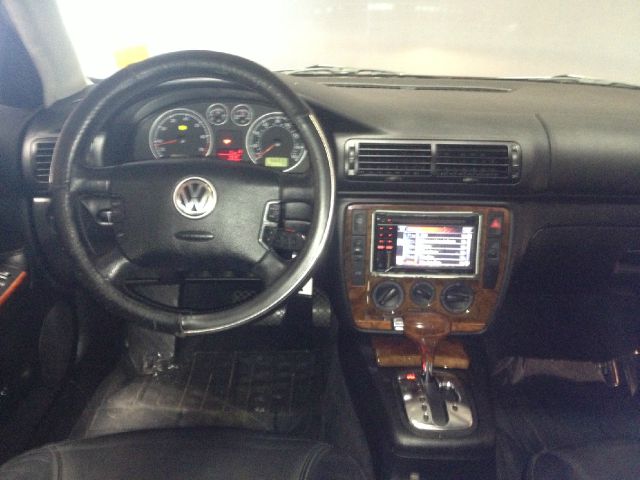 Volkswagen Passat 2001 photo 3