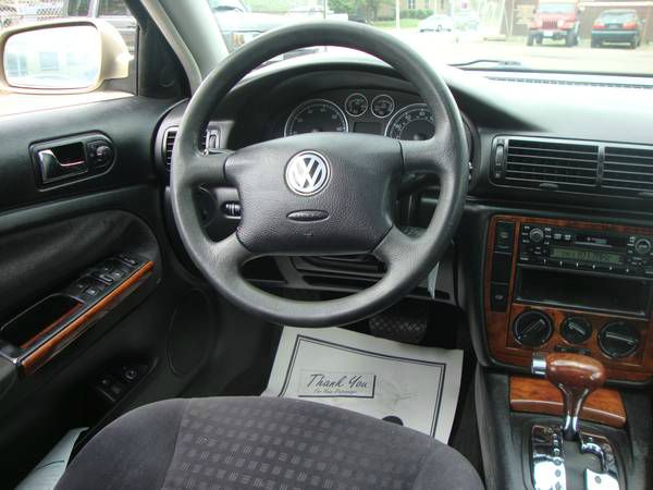 Volkswagen Passat 2001 photo 4