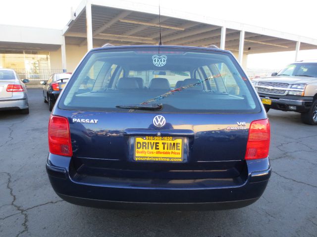 Volkswagen Passat 2001 photo 1