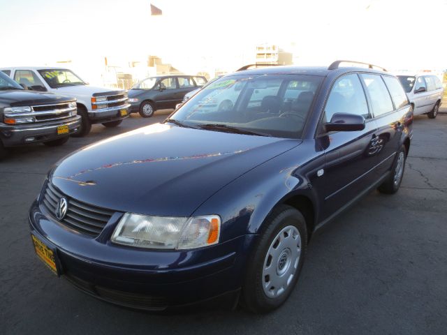 Volkswagen Passat 2001 photo 3