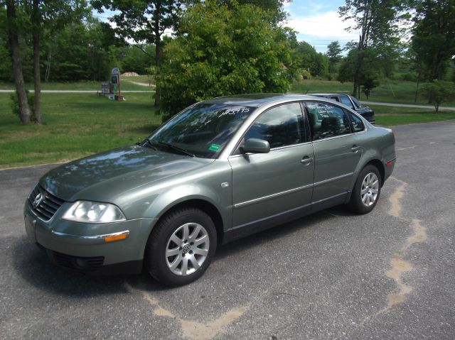 Volkswagen Passat 2001 photo 1