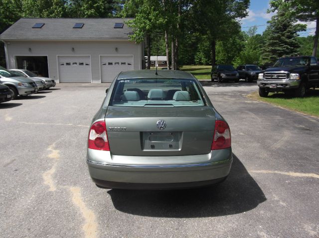 Volkswagen Passat 2001 photo 9