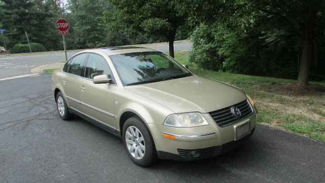 Volkswagen Passat 2001 photo 1