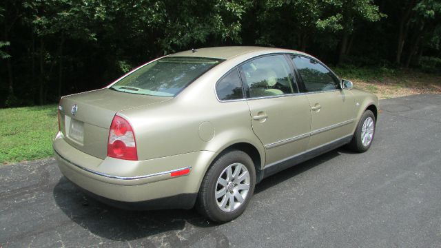 Volkswagen Passat 2001 photo 4