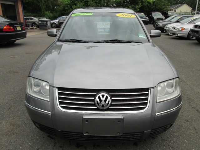 Volkswagen Passat 2001 photo 2