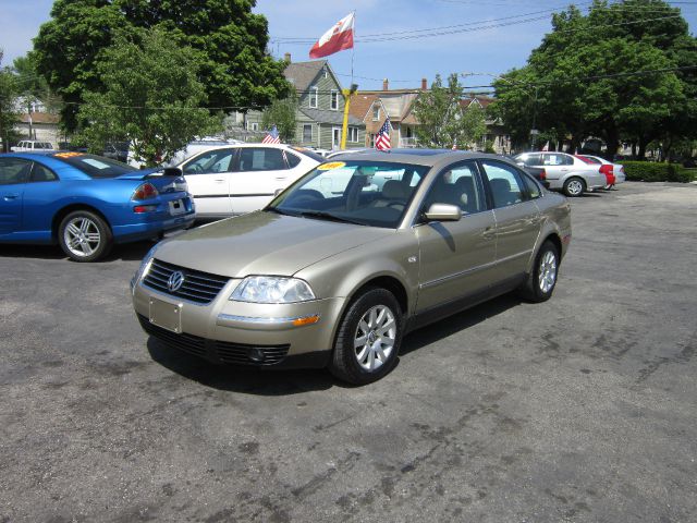 Volkswagen Passat 2001 photo 1