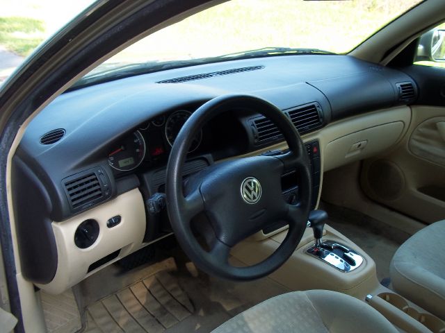 Volkswagen Passat 2001 photo 1