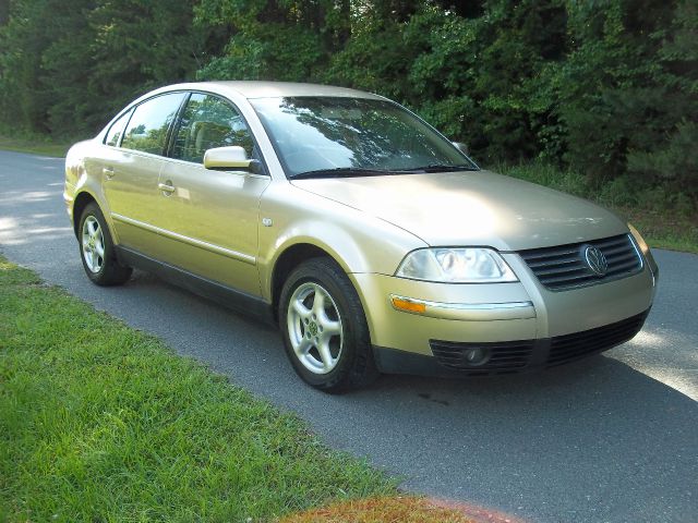 Volkswagen Passat 2001 photo 15