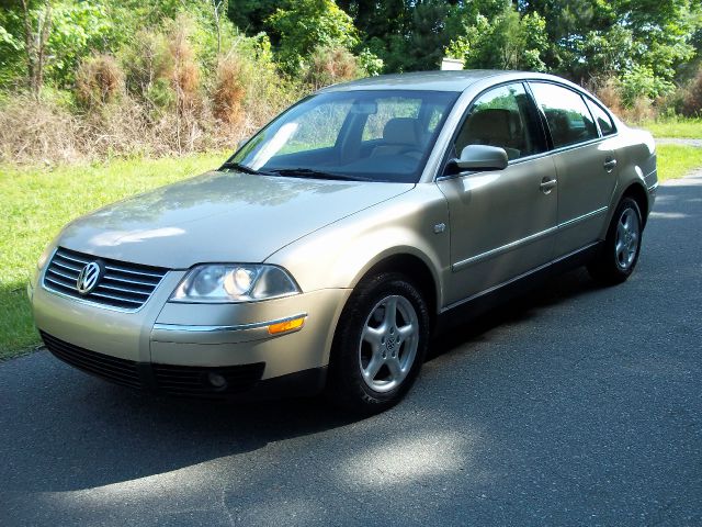 Volkswagen Passat 2001 photo 17