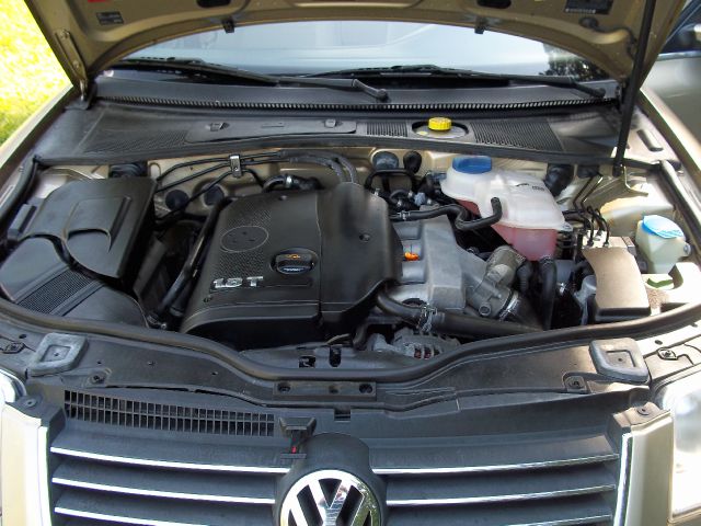 Volkswagen Passat 2001 photo 2