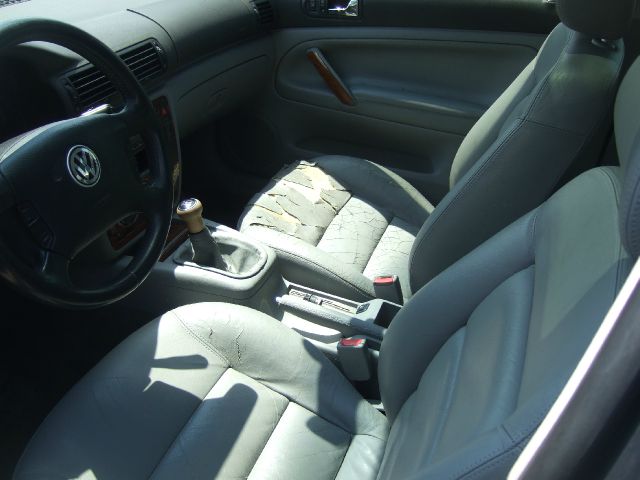 Volkswagen Passat 2001 photo 2