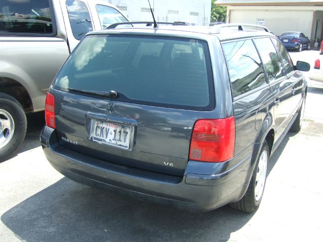 Volkswagen Passat 2001 photo 3