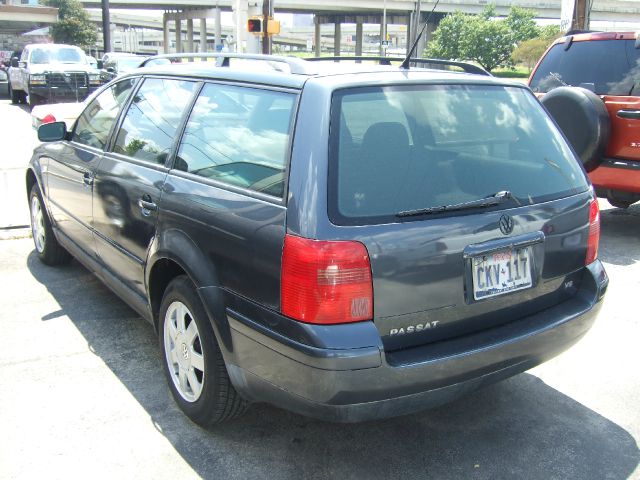 Volkswagen Passat 2001 photo 4