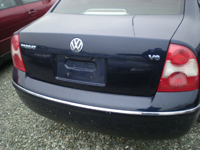 Volkswagen Passat 2001 photo 2