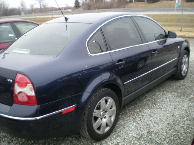 Volkswagen Passat 2001 photo 3