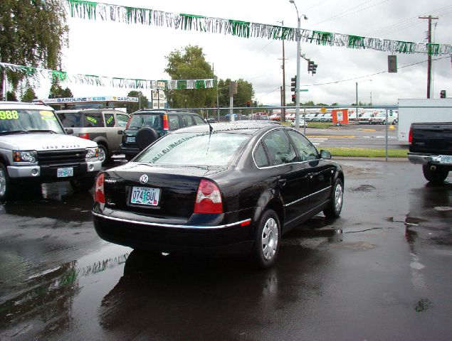 Volkswagen Passat 2001 photo 2