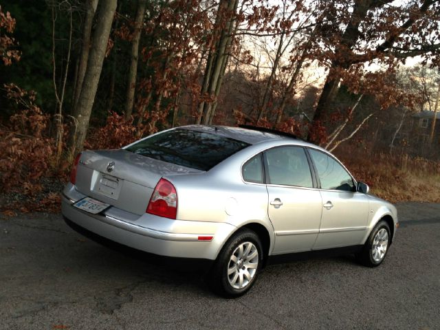 Volkswagen Passat 2001 photo 2