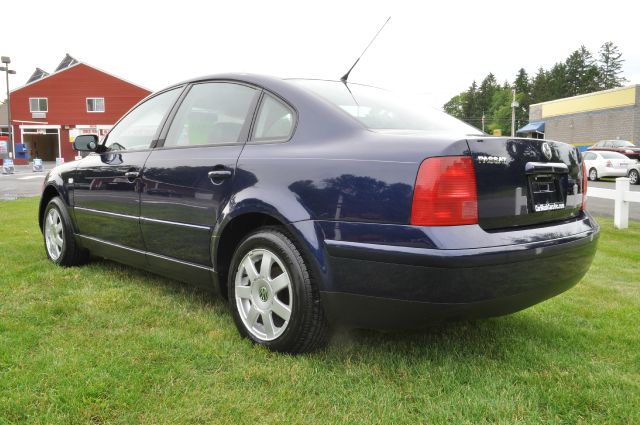 Volkswagen Passat 2001 photo 3