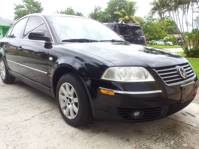 Volkswagen Passat 2001 photo 1