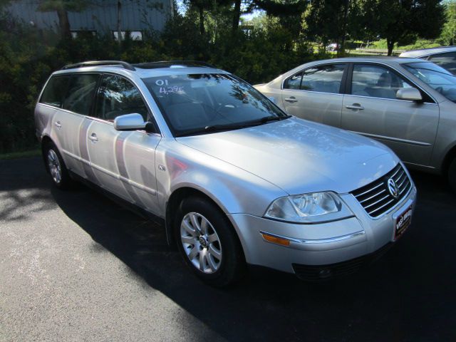 Volkswagen Passat 2001 photo 1